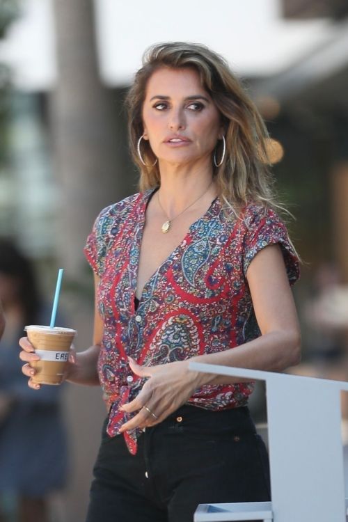 Penelope Cruz Out for Iced Coffee at Erewhon Market 9