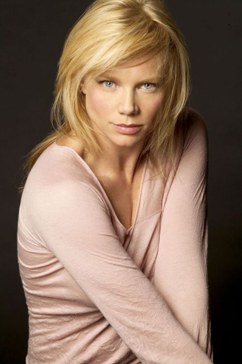 Peta Wilson at a Photoshoot 7