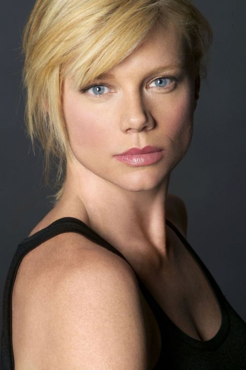 Peta Wilson at a Photoshoot 8