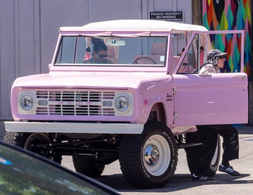 Pregnant Kourtney Kardashian and Travis Barker Cruise 1