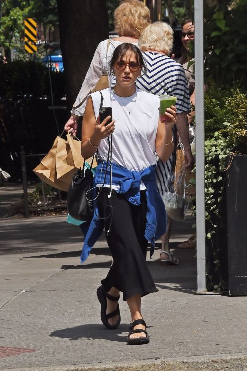 Rashida Jones Out and About in New York 2