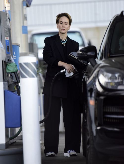 Sarah Paulson at a Gas Station in Los Angeles 3