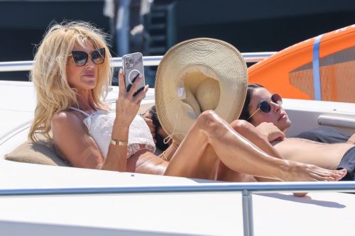 Victoria Silvstedt on a Yacht in Saint Tropez 07/29/2023 1