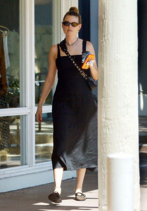 Behati Prinsloo Chic Shopping Day in Santa Barbara 09/07/2023 2