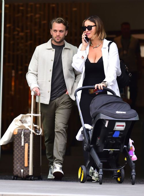 Ferne McCann and Lorri Haines Spotted Leaving a Hotel in Manchester 09/08/2023 5