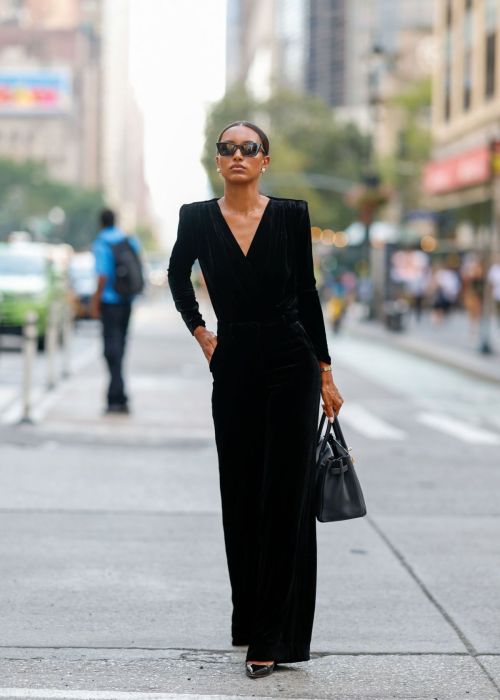 Jasmine Tookes' Arrival at L'Agence Presentation 09/07/2023