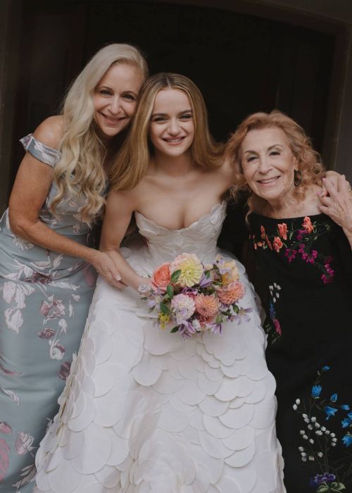 Joey King and Steven Piet Mallorca Wedding via Vogue 09/02/2023 4