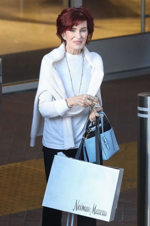 Sharon and Aimee Osbourne indulge in retail therapy at Neiman Marcus in Beverly Hills on 08/10/2023 6