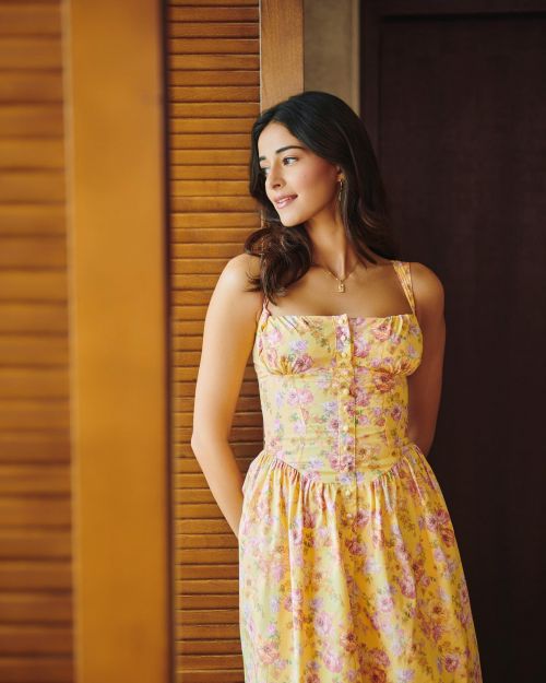 Ananya Panday Blooms in Dream Girl 2 Photoshoot 1