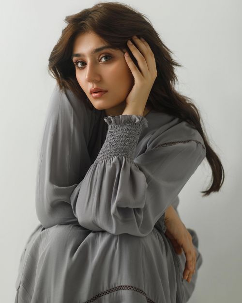 Durefishan Saleem Stuns in Grey Captured by Ali Abbas Ansari 1