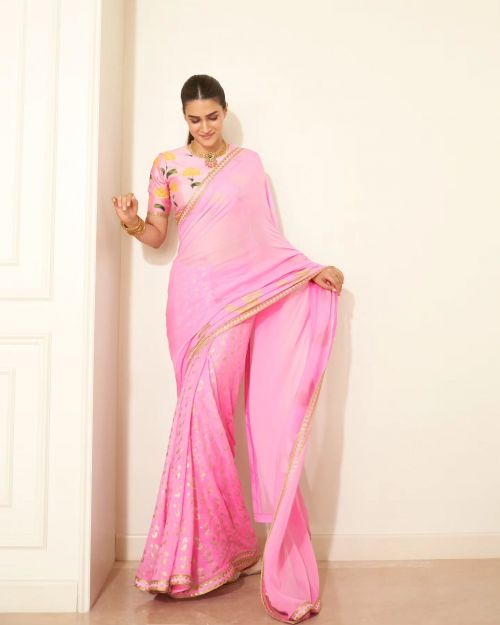 Kriti Sanon in Light Pink House of Masaba Saree 3