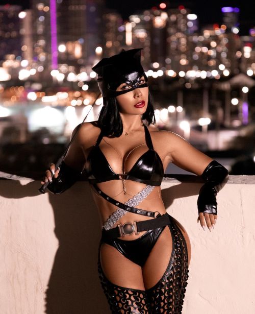 Diana Maux 2023 Halloween Catwoman Costume 2