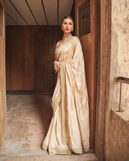 Tara Sutaria Traditional Saree Look by House of Masaba 1