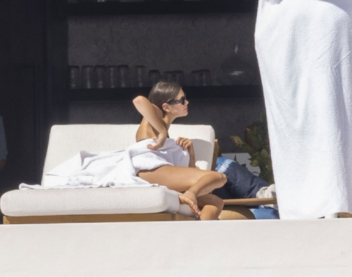 Cindy Crawford and Kaia Gerber on Vacation in Los Cabos 1