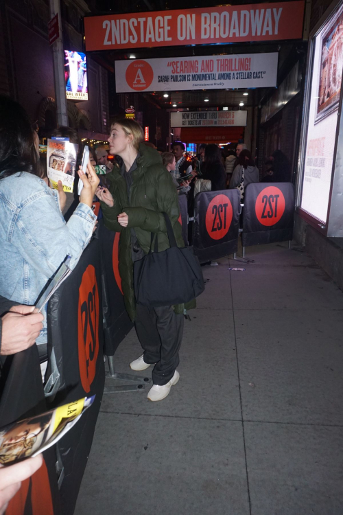 Elle Fanning Signing Autographs Outside Hayes Theatre, Manhattan 4