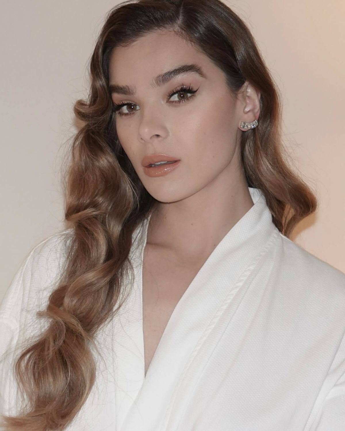 Hailee Steinfeld Instagram Photos, December 2023