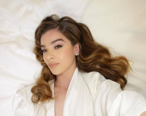 Hailee Steinfeld Instagram Photos, December 2023 2