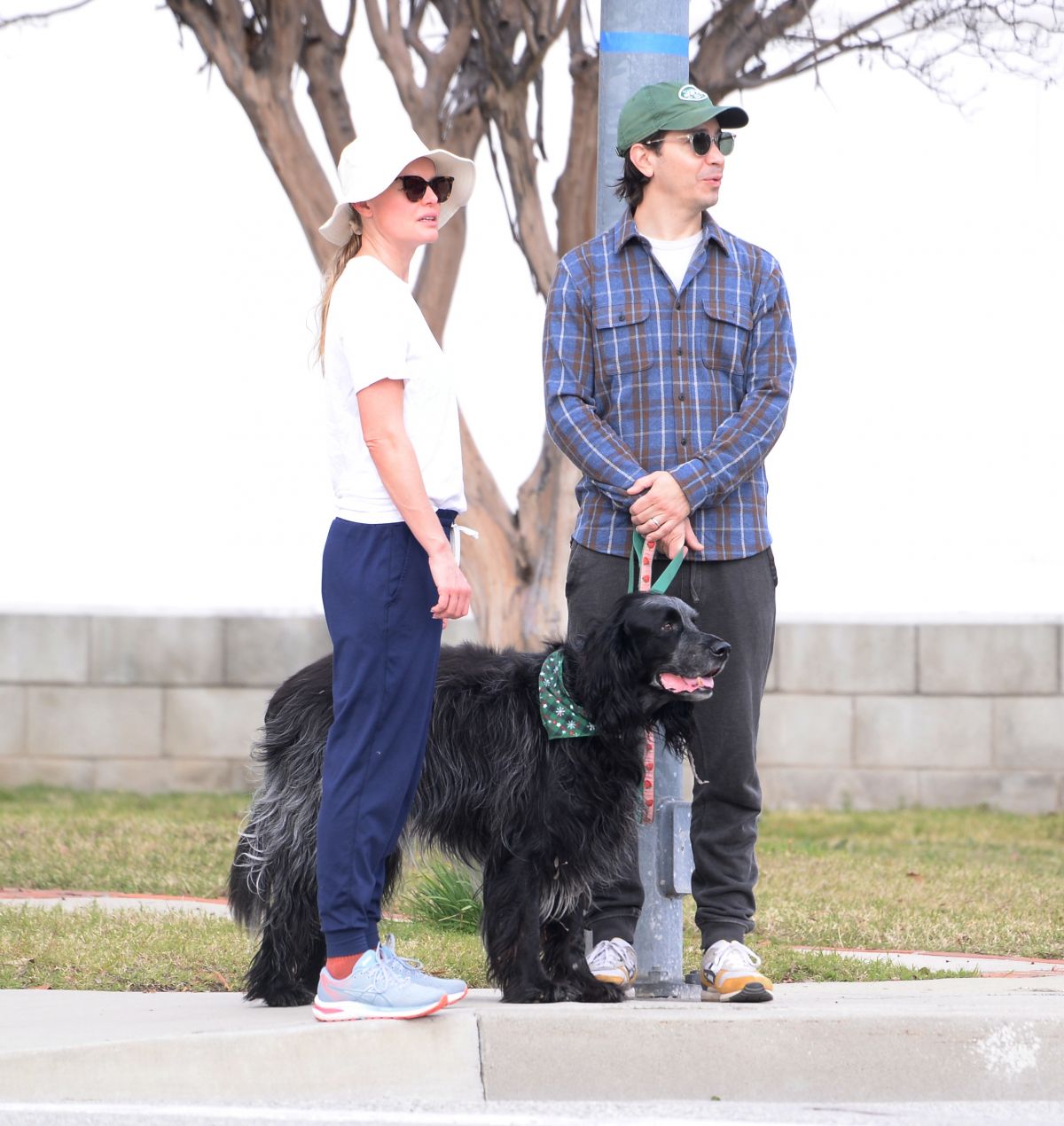 Kate Bosworth and Justin Long Hiking with Their Dog, Pasadena