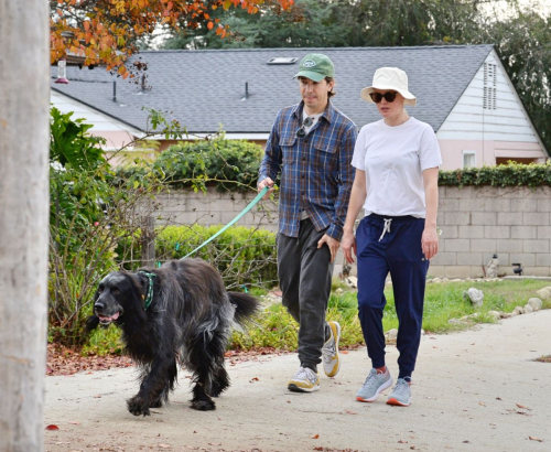 Kate Bosworth and Justin Long Hiking with Their Dog, Pasadena 6