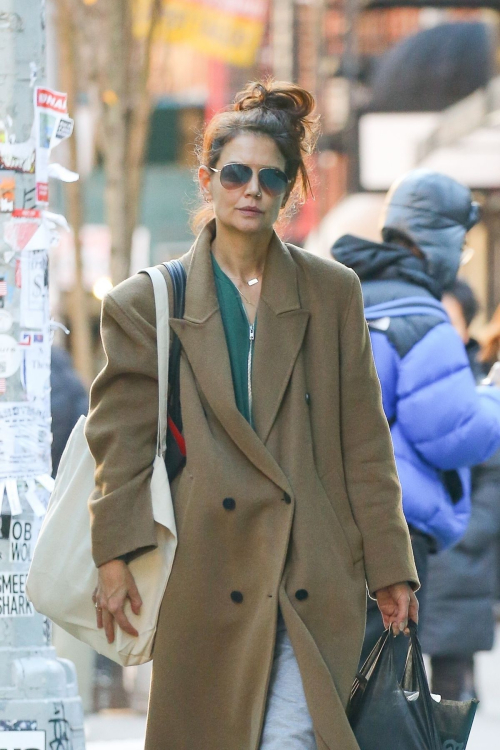 Katie Holmes Out in New York, December 2023 1