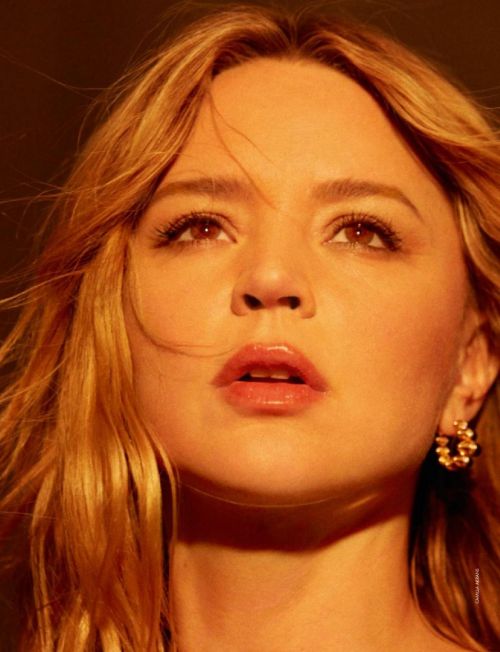 Exciting end to 2023 with Virginie Efira in Elle Magazine