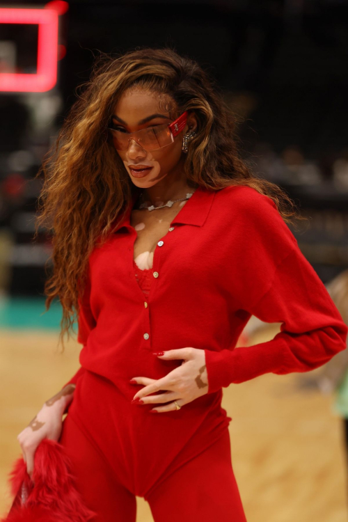 Winnie Harlow at Washington Wizards Game in Washington D.C., December 2023 4