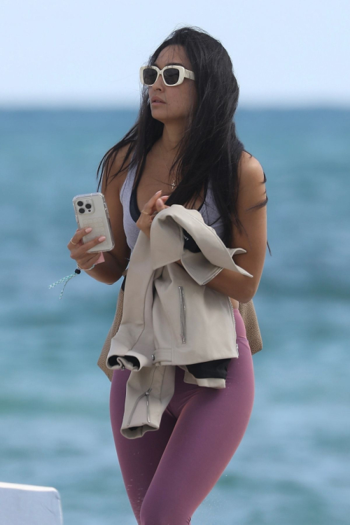 Ambra Gutierrez in Bikini at Miami Beach, January 2024 6