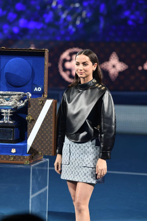 Ana de Armas Presents Louis Vuitton Trophy at Australian Open, January 2024 4