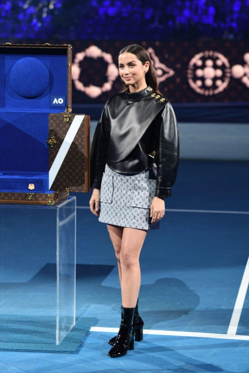 Ana de Armas Presents Louis Vuitton Trophy at Australian Open, January 2024 5