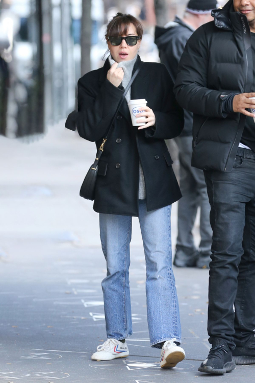 Aubrey Plaza Arrives for Danny and the Deep Blue Sea in New York, January 2024