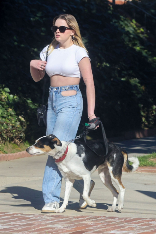 Ava Philippe and Spencer Held Out with Dogs in Santa Monica, January 2024 1