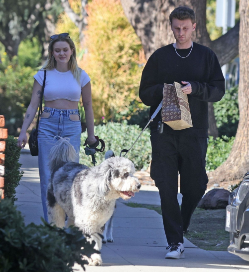 Ava Philippe and Spencer Held Out with Dogs in Santa Monica, January 2024 3