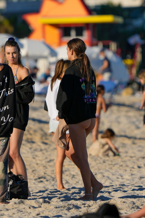 Betsy Alvarez in Bikini at Beach in Miami, December 2023 6