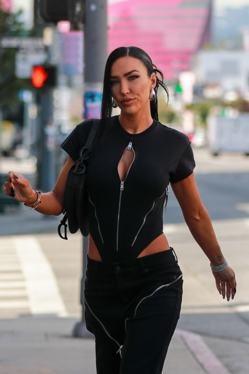 Breana Tiesi Shopping on Melrose Avenue in West Hollywood, January 2024 2