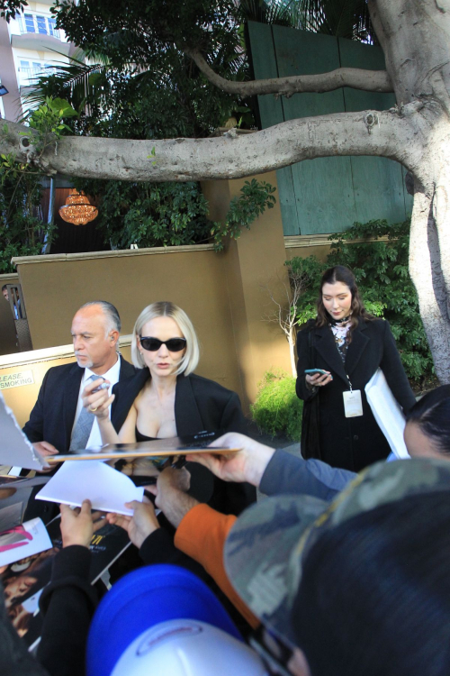 Carey Mulligan Signs Autographs at AFI Awards in Beverly Hills, January 2024 5