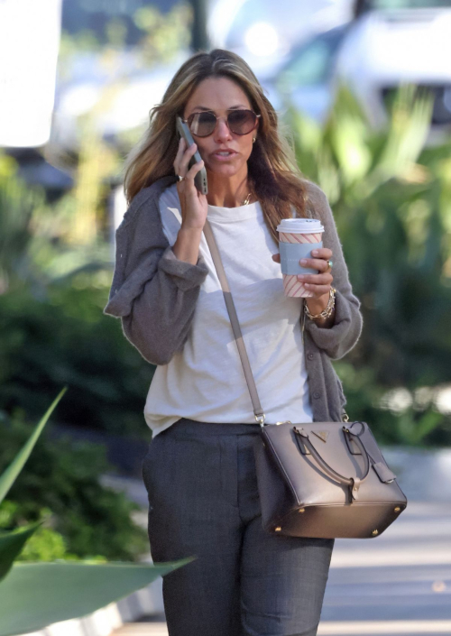 Christine Baumgartner Out for Lunch at Jeannine’s Restaurant in Montecito, January 2024 5