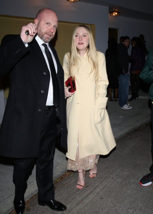 Dakota Fanning Leaves HBO Golden Globes Afterparty, January 2024 5