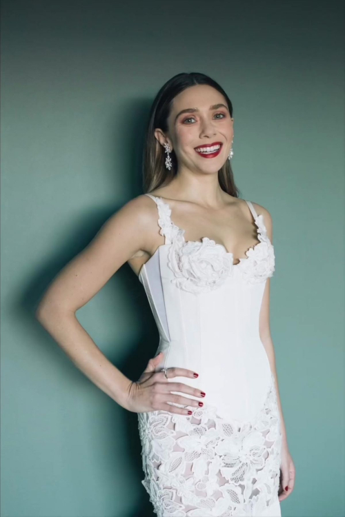 Elizabeth Olsen at Golden Globe Awards Photoshoot, January 2024