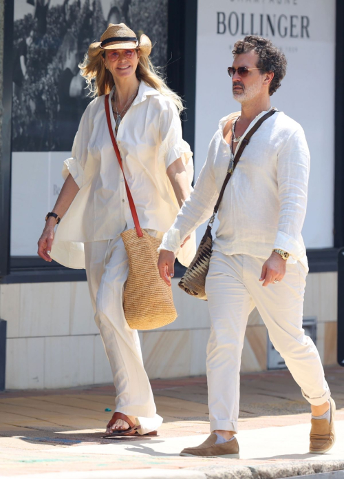 Elle Macpherson and Doyle Bramhall at Avalon, January 2024