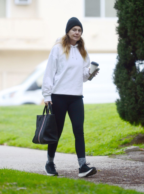 Ellen Pompeo Out for Coffee in Los Angeles, January 2024 6