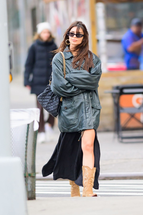 Emily Ratajkowski Out and About in New York, January 2024 2