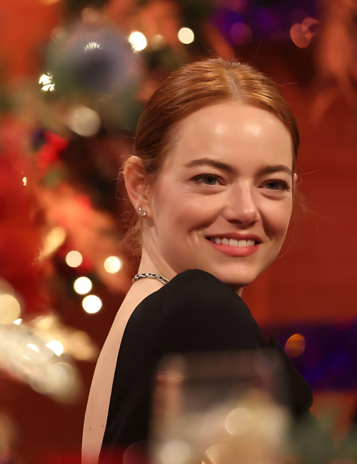 Emma Stone at Graham Norton Show, December 2023 2