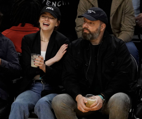 Emma Stone at Phoenix Suns vs Los Angeles Lakers Game, January 2024 1