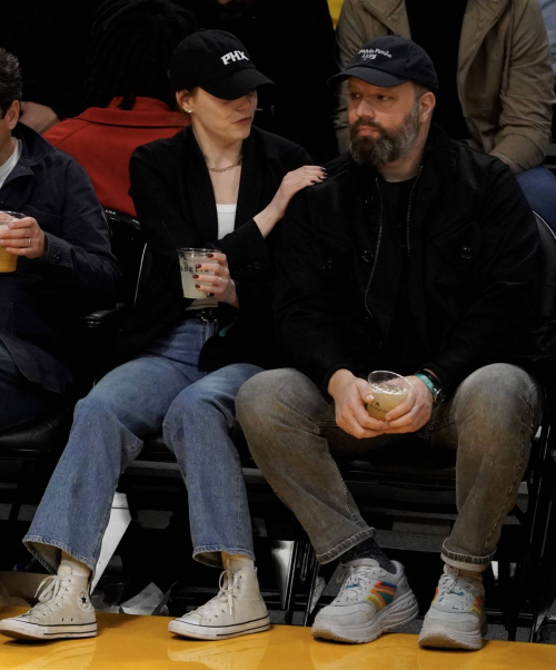 Emma Stone at Phoenix Suns vs Los Angeles Lakers Game, January 2024 3