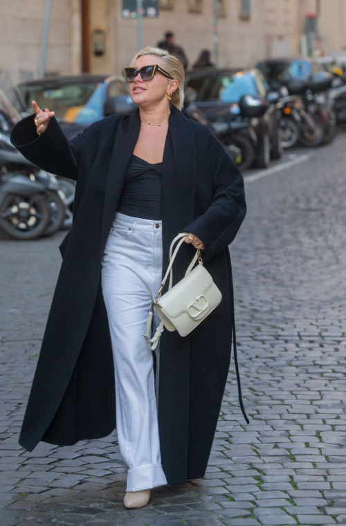 Florence Pugh Out and About in Rome, January 2024 2