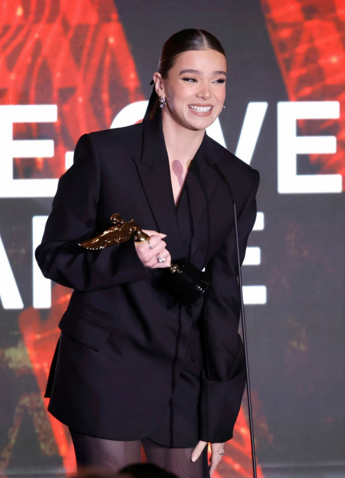 Hailee Steinfeld at Astra Film Awards, January 2024 1