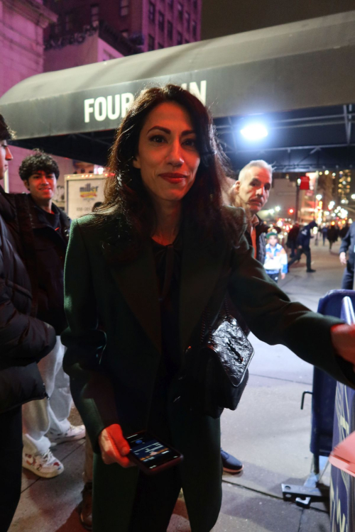 Huma Abedin with Fans at Madison Square Garden, New York, January 2024 2