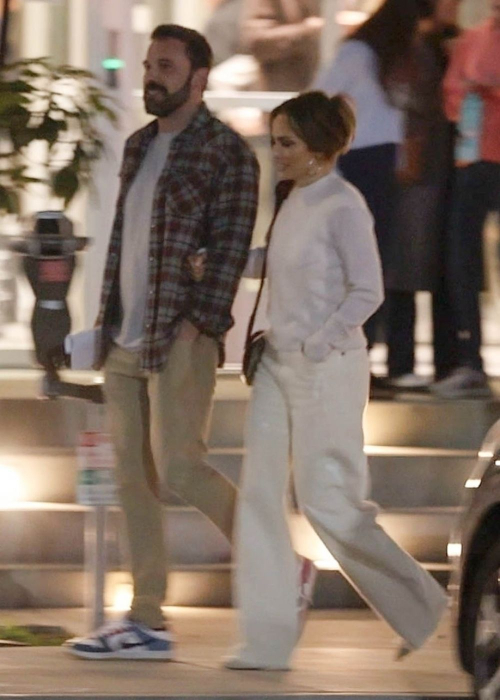 Jennifer Lopez and Ben Affleck Night Out in Los Angeles, January 2024 9