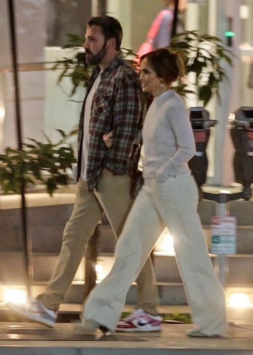 Jennifer Lopez and Ben Affleck Night Out in Los Angeles, January 2024 4