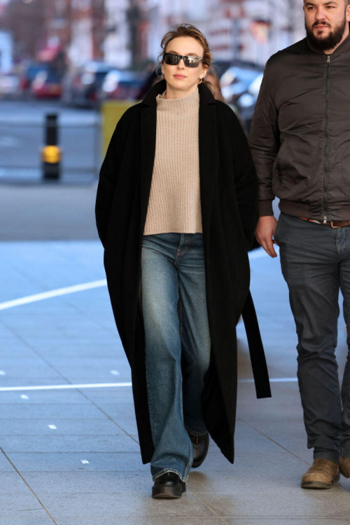 Jodie Comer Arrives at BBC Radio Studios in London, January 2024 4